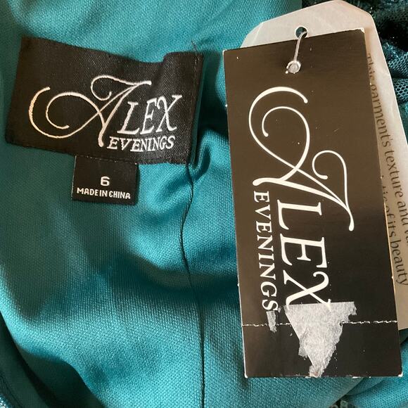 Alex Evenings Women's Cocktail Dress Size 6 Green Sequined Short Sleeve Sheath - Picture 8 of 12